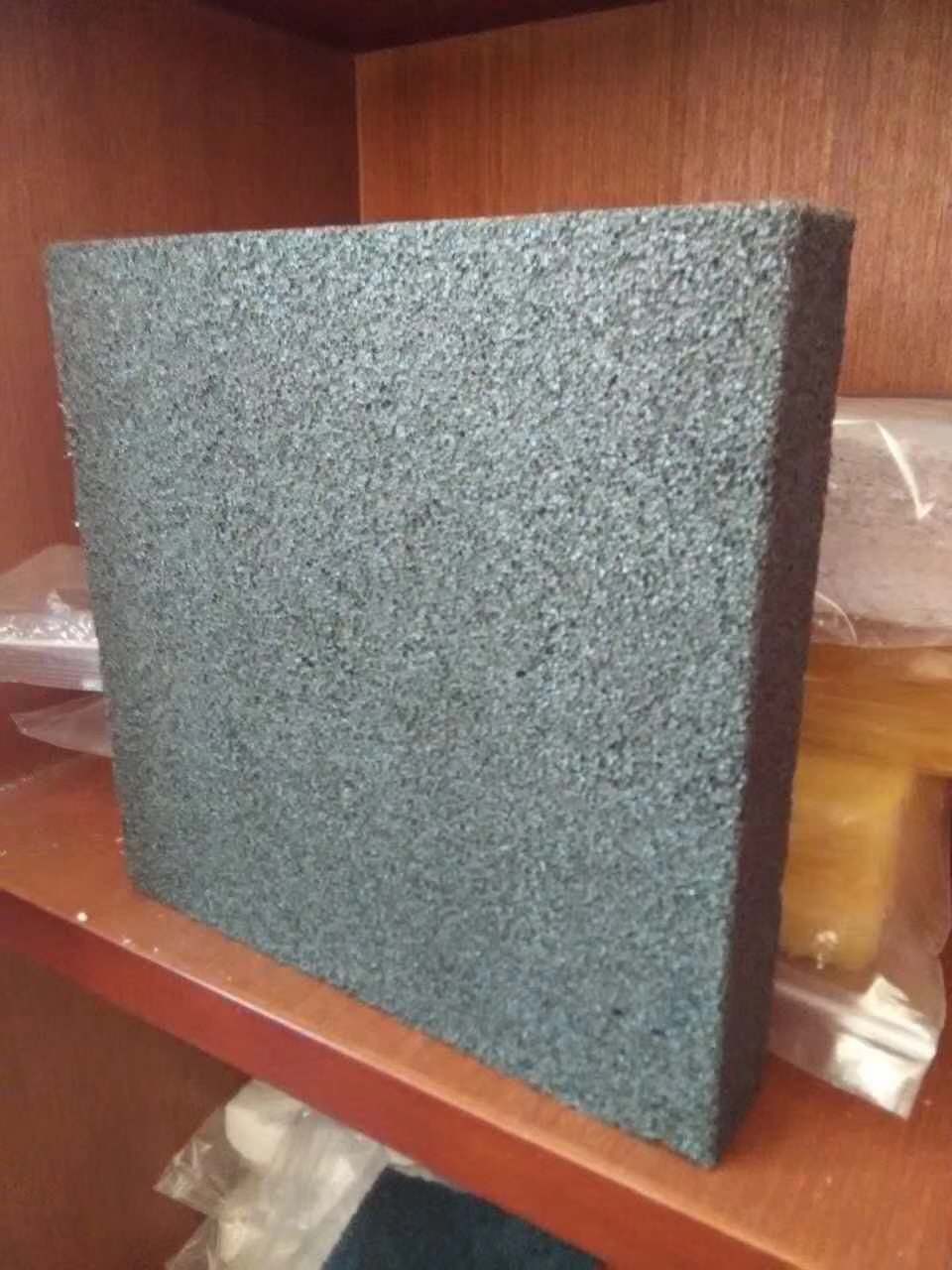 廠家對(duì)使用泡沫玻璃好處講解